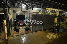 Rumah Modern di Arcamanik, Bandung, LT 170m2m² Bangunan 150m2m² Rumah Modern di Arcamanik, Bandung, LT 170m2m² Bangunan 150m2m²