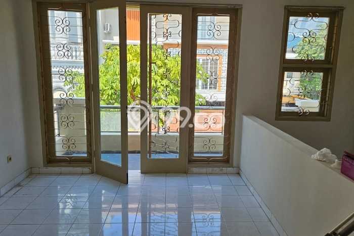 Rumah di , Akses ke Mall, 3 KT Rumah di , Akses ke Mall, 3 KT