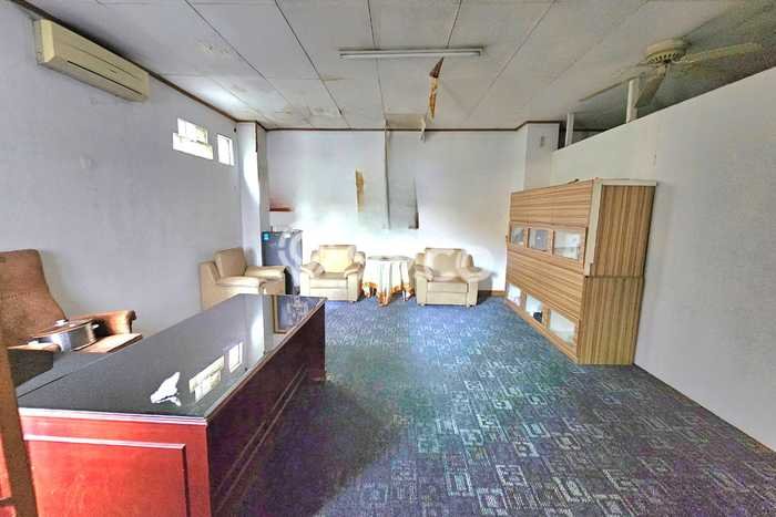 Kantor Dijual di Jakarta Timur LT 330m2 & LB 800m2 Lokasi Terbaik! Kantor Dijual di Jakarta Timur LT 330m2 & LB 800m2 Lokasi Terbaik!