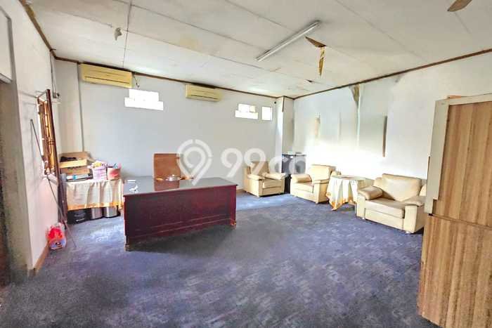 Kantor Dijual di Jakarta Timur LT 330m2 & LB 800m2 Lokasi Terbaik! Kantor Dijual di Jakarta Timur LT 330m2 & LB 800m2 Lokasi Terbaik!