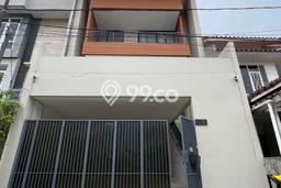 Rumah Luxury Modern Siap Huni di Pulomas Jakarta Timur Rumah Luxury Modern Siap Huni di Pulomas Jakarta Timur