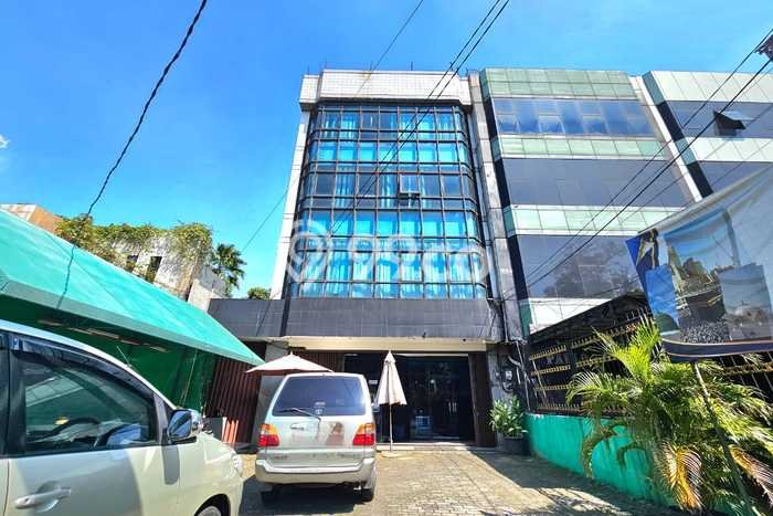 Kantor Dijual di Jakarta Timur LT 330m2 & LB 800m2 Lokasi Terbaik! Kantor Dijual di Jakarta Timur LT 330m2 & LB 800m2 Lokasi Terbaik!