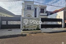 Ready to Use! Premium House LT 215m2 Desain Elegan di Pondok Kelapa Ready to Use! Premium House LT 215m2 Desain Elegan di Pondok Kelapa
