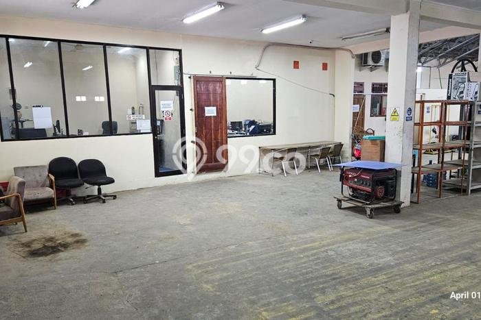 Gudang Premium Kawasan Setu, Luas 337m2m², Akses Utama, Berkembang Gudang Premium Kawasan Setu, Luas 337m2m², Akses Utama, Berkembang