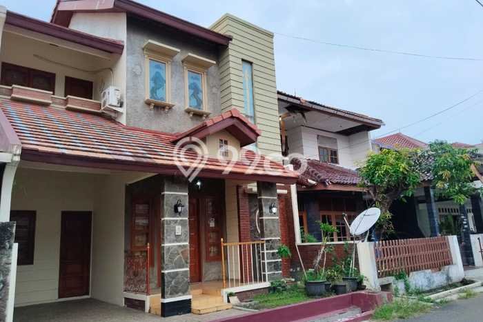 Jual Rumah Eksklusif 4 KT di Pondok Bambu, Jakarta Timur Jual Rumah Eksklusif 4 KT di Pondok Bambu, Jakarta Timur