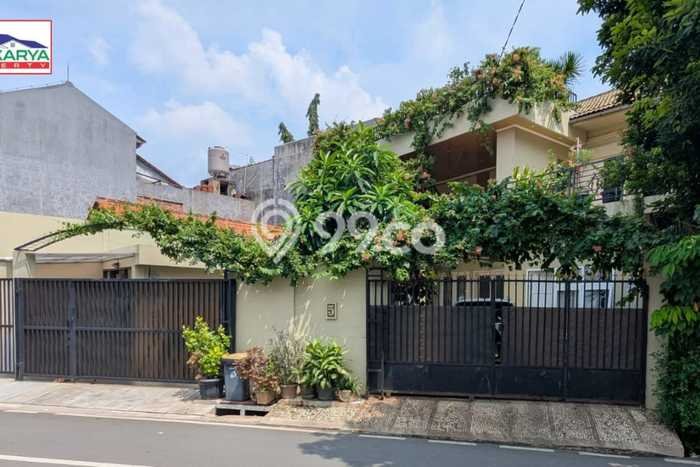 Rumah Luxury Modern Tanpa Renovasi di Bambu Apus Jakarta Timur Rumah Luxury Modern Tanpa Renovasi di Bambu Apus Jakarta Timur