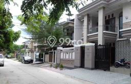 For Sale! Luxury House LT 350m2 Desain Modern di Pondok Kelapa For Sale! Luxury House LT 350m2 Desain Modern di Pondok Kelapa