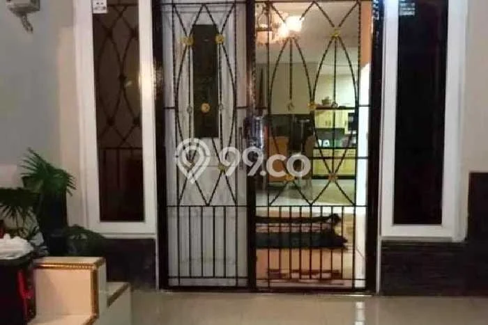 Jual Rumah Favorit Siap Huni LB 150m2 di Cakung, Jakarta Timur Jual Rumah Favorit Siap Huni LB 150m2 di Cakung, Jakarta Timur