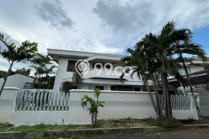 Dijual Rumah Premium dengan Fasilitas Sekitar Komplit di Duren Sawit, Jakarta Timur Dijual Rumah Premium dengan Fasilitas Sekitar Komplit di Duren Sawit, Jakarta Timur
