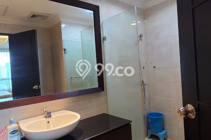 Apartemen Disewakan 3 Kamar Hemat Siap Huni di Jakarta Selatan, Luas 119m2 Apartemen Disewakan 3 Kamar Hemat Siap Huni di Jakarta Selatan, Luas 119m2