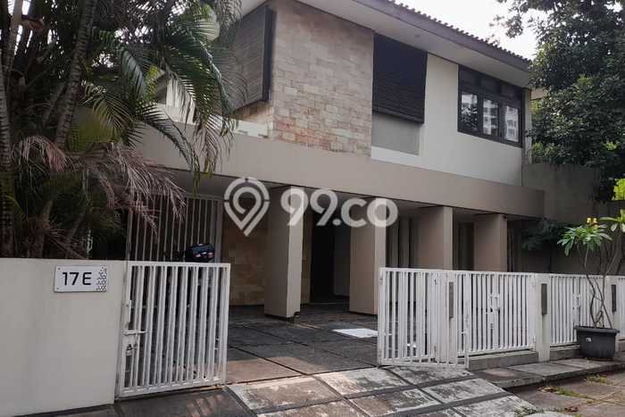 Hunian Kondisi Baik Disewakan di Kuningan, Jakarta Selatan LT 270m2, LB 400m2 Hunian Kondisi Baik Disewakan di Kuningan, Jakarta Selatan LT 270m2, LB 400m2