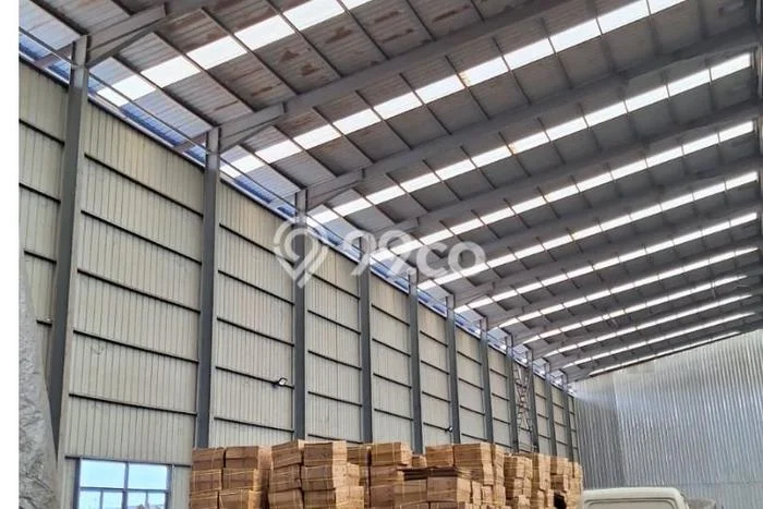 Disewakan Gudang komersial di Tambun Utara luas bangunan 2000m2 Disewakan Gudang komersial di Tambun Utara luas bangunan 2000m2