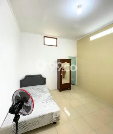 Dijual Kost Strategis di Kartasura, Sukoharjo 13 KT, 11 KM, Luas Bangunan 300m2 Dijual Kost Strategis di Kartasura, Sukoharjo 13 KT, 11 KM, Luas Bangunan 300m2