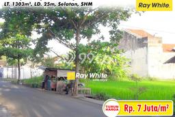 Kavling Tanah Dijual di Banyuanyar, Solo, Luas 1303m2 Area Strategis Kavling Tanah Dijual di Banyuanyar, Solo, Luas 1303m2 Area Strategis