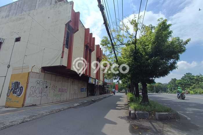 Ruko Dijual Lokasi Emas di Jebres Luas 130m2 Ruko Dijual Lokasi Emas di Jebres Luas 130m2