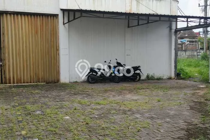 Unit Gudang Disewa Lokasi Gatak, Sukoharjo Spesifikasi Luas Bangunan 6000m2 Unit Gudang Disewa Lokasi Gatak, Sukoharjo Spesifikasi Luas Bangunan 6000m2