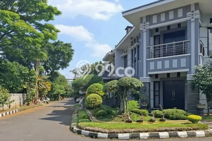 Rumah Eksklusif Dijual LT 259m2 di Regol, Bandung Rumah Eksklusif Dijual LT 259m2 di Regol, Bandung