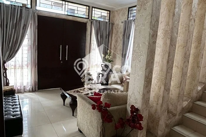Rumah Luxury Modern Tanpa Renovasi di Kota Wisata Bogor Rumah Luxury Modern Tanpa Renovasi di Kota Wisata Bogor
