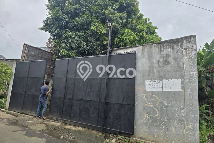 Area Ramai! Gudang Dijual di Serpong Utara untuk Bisnis Luas Bangunan 250m2 Area Ramai! Gudang Dijual di Serpong Utara untuk Bisnis Luas Bangunan 250m2