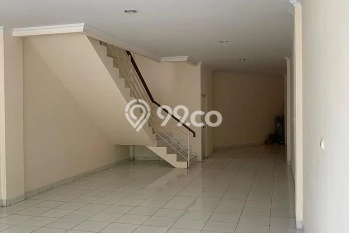 For Rent Ruko Strategis Kawasan , Luas 170m2m², Area Komersial For Rent Ruko Strategis Kawasan , Luas 170m2m², Area Komersial