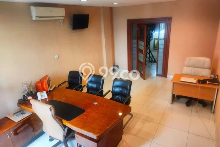 Ruko Dijual di Jakarta Timur LT 40m2 & LB 150m2 Lokasi Terbaik! Ruko Dijual di Jakarta Timur LT 40m2 & LB 150m2 Lokasi Terbaik!