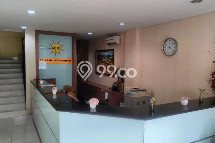 Ruko Dijual di Jakarta Timur LT 40m2 & LB 150m2 Lokasi Terbaik! Ruko Dijual di Jakarta Timur LT 40m2 & LB 150m2 Lokasi Terbaik!