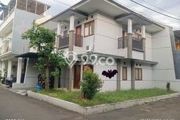 Disewakan! Rumah 4 Kamar Tidur &
4 Kamar Mandi di Soekarno Hatta, Bandung Disewakan! Rumah 4 Kamar Tidur &
4 Kamar Mandi di Soekarno Hatta, Bandung