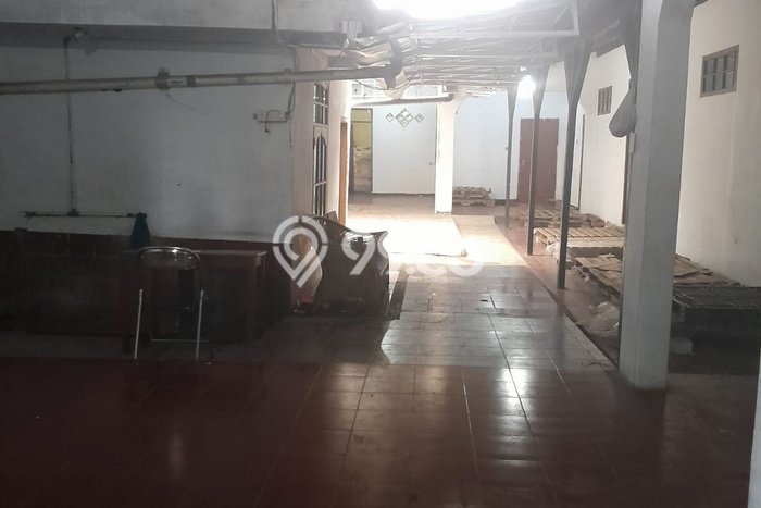 Gudang untuk disewa di Bojongloa Kidul punya LT 231m2 & LB 296m2 harga sewa kompetitif Gudang untuk disewa di Bojongloa Kidul punya LT 231m2 & LB 296m2 harga sewa kompetitif