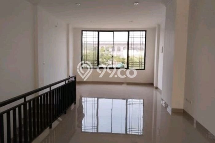 For Rent Ruko Premium Kawasan Green Lake City, Luas 150m², Lokasi Berkembang For Rent Ruko Premium Kawasan Green Lake City, Luas 150m², Lokasi Berkembang