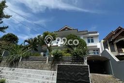 Dijual Rumah Mewah Megah Dengan View Cantik di Tubagus Ismail, Bandung Dijual Rumah Mewah Megah Dengan View Cantik di Tubagus Ismail, Bandung