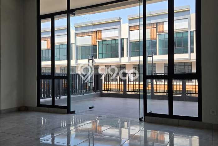 FOR RENT! Ruko di Summarecon Bekasi Cocok untuk Bisnis 189m2 FOR RENT! Ruko di Summarecon Bekasi Cocok untuk Bisnis 189m2