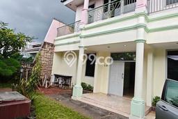 Hunian Mewah Siap Huni LT 300m2 di Kebon Jeruk, Jakarta Barat Hunian Mewah Siap Huni LT 300m2 di Kebon Jeruk, Jakarta Barat