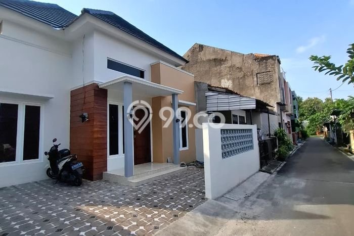 Rumah Luas Asri 2 KT Siap Pakai di Sambiroto Semarang Rumah Luas Asri 2 KT Siap Pakai di Sambiroto Semarang