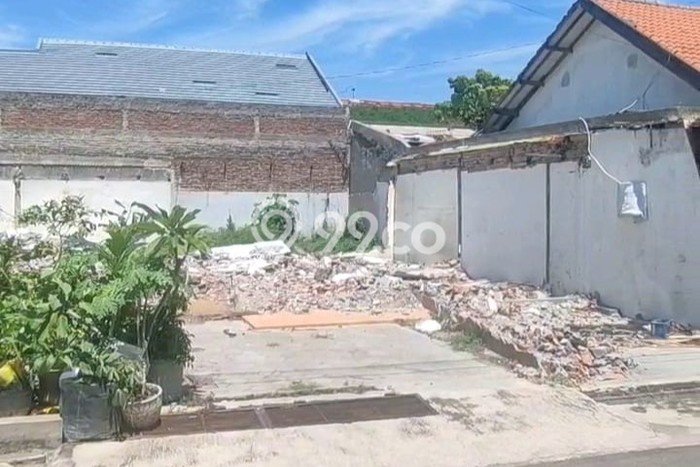 Lahan Kosong Dijual di Semarang dengan Area 192m2 Lahan Kosong Dijual di Semarang dengan Area 192m2