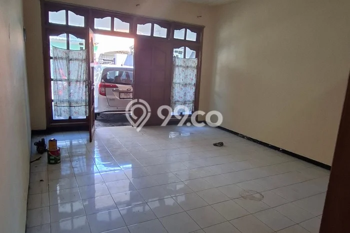 Disewakan Rumah Murah di Nginden Surabaya Punya 2 Kamar Tidur Disewakan Rumah Murah di Nginden Surabaya Punya 2 Kamar Tidur