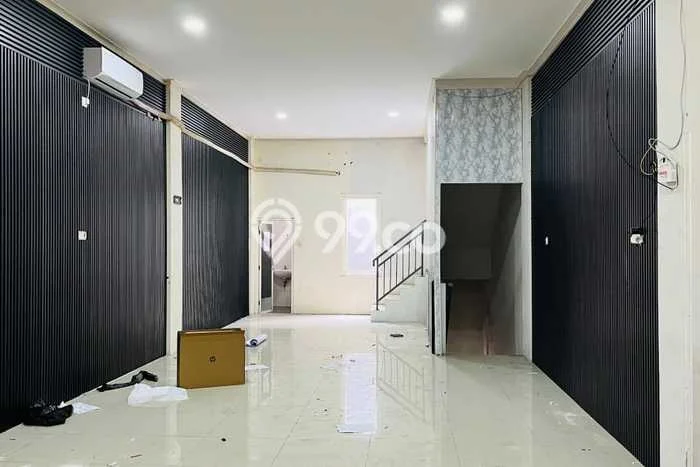 Disewakan Ruko di Sukolilo Surabaya LT 81m2, LB 200m2 Disewakan Ruko di Sukolilo Surabaya LT 81m2, LB 200m2