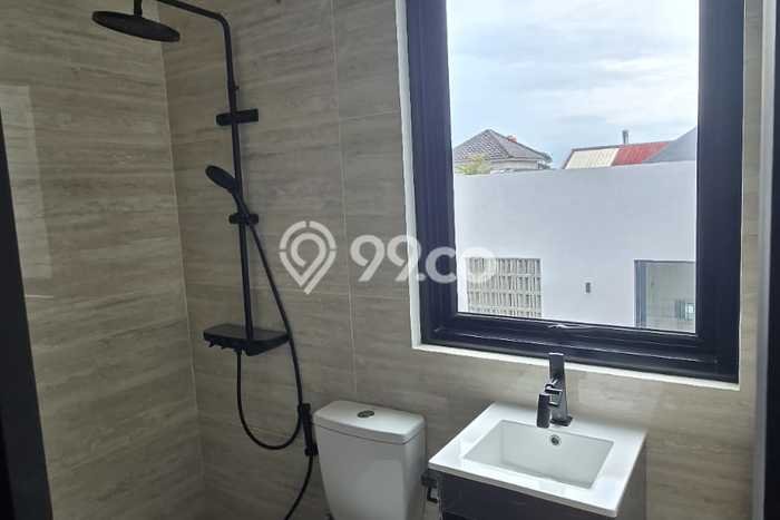 Hot Offer Hunian Premium Ideal dan Luas di Ciputat Timur, Tangerang Selatan Hot Offer Hunian Premium Ideal dan Luas di Ciputat Timur, Tangerang Selatan