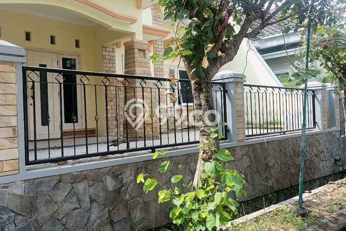 Rumah Siap Huni lokasi Dau, Malang, LT 210m2m² Bangunan 75m2m² Rumah Siap Huni lokasi Dau, Malang, LT 210m2m² Bangunan 75m2m²