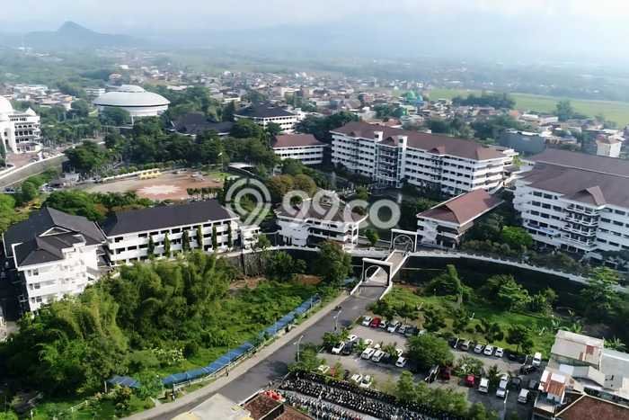 Rumah Siap Huni lokasi Dau, Malang, LT 210m2m² Bangunan 75m2m² Rumah Siap Huni lokasi Dau, Malang, LT 210m2m² Bangunan 75m2m²