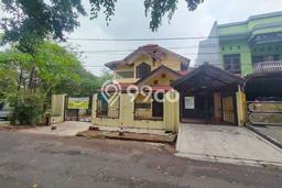 For Sale! Luxury House LT 275m2 Desain Elegan di Pondok Bambu For Sale! Luxury House LT 275m2 Desain Elegan di Pondok Bambu