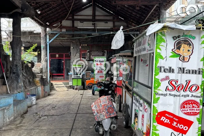 Dijual Rumah 4 Kamar Lokasi Ideal Nyaman dan Strategis di Tebet Dijual Rumah 4 Kamar Lokasi Ideal Nyaman dan Strategis di Tebet