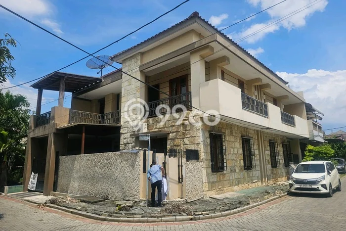 Rumah Modern Minimalis 6 Kamar Bisa Langsung Pindah di Sidoarjo Rumah Modern Minimalis 6 Kamar Bisa Langsung Pindah di Sidoarjo