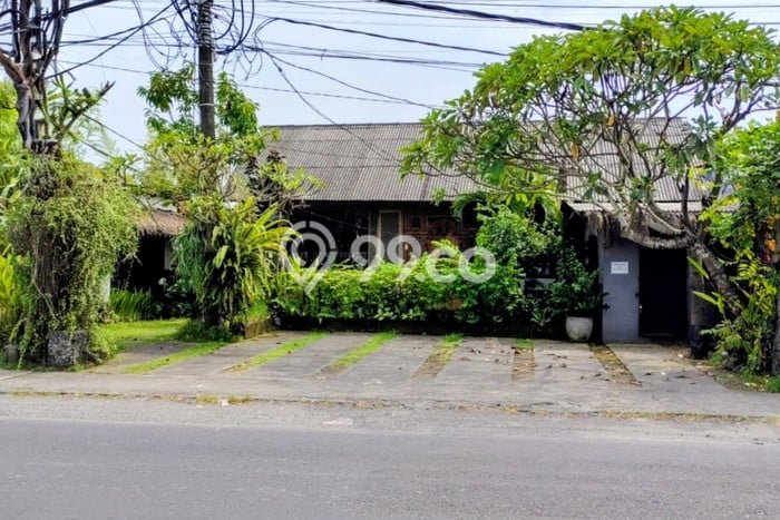 Disewakan Ruko di Kawasan Ramai Seseh Luas 300m2 Disewakan Ruko di Kawasan Ramai Seseh Luas 300m2