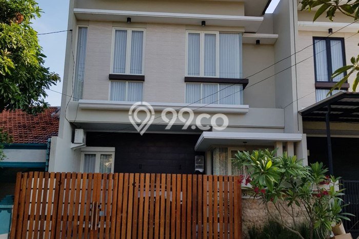 Hunian Cantik Modern Lb 180m2 di Rungkut, Surabaya Hunian Cantik Modern Lb 180m2 di Rungkut, Surabaya