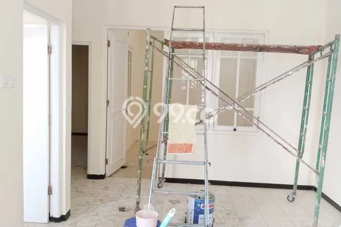 Disewakan Rumah Murah di Pakuwon City Surabaya Punya 2 KT Disewakan Rumah Murah di Pakuwon City Surabaya Punya 2 KT