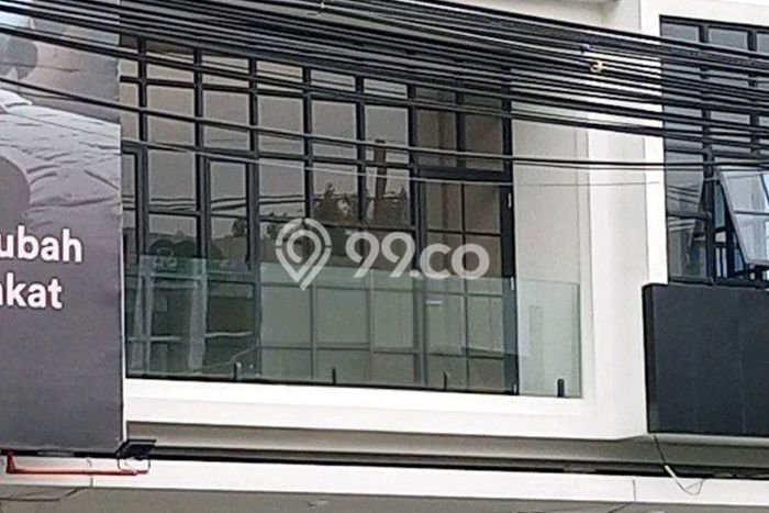 Unit Ruko Dijual di Surabaya Kota Surabaya Luas Tanah 156m2, Luas Bangunan 360m2 Unit Ruko Dijual di Surabaya Kota Surabaya Luas Tanah 156m2, Luas Bangunan 360m2