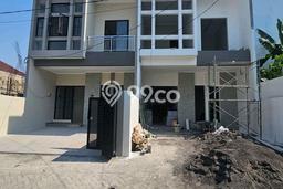 Hunian Nyaman Asri 4 KT Siap Pakai di Semolowaru Surabaya Hunian Nyaman Asri 4 KT Siap Pakai di Semolowaru Surabaya