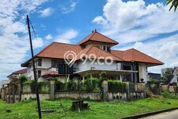 Hot Offer Hunian Mewah Ideal dan Luas di Dukuh Pakis, Surabaya Hot Offer Hunian Mewah Ideal dan Luas di Dukuh Pakis, Surabaya
