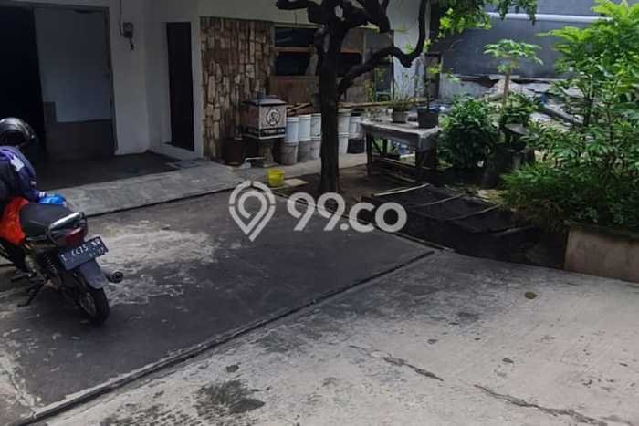 Ready to Use! Luxury House LT 286m2 Desain Elegan di Banyu Urip Ready to Use! Luxury House LT 286m2 Desain Elegan di Banyu Urip