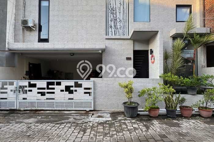 Siap Huni Rumah Minimalis & Modern LB 230m2 di Kerobokan Siap Huni Rumah Minimalis & Modern LB 230m2 di Kerobokan